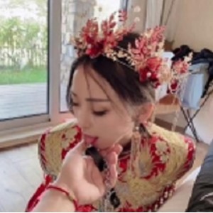 华丽婚纱：主人专属的华丽新娘婚纱